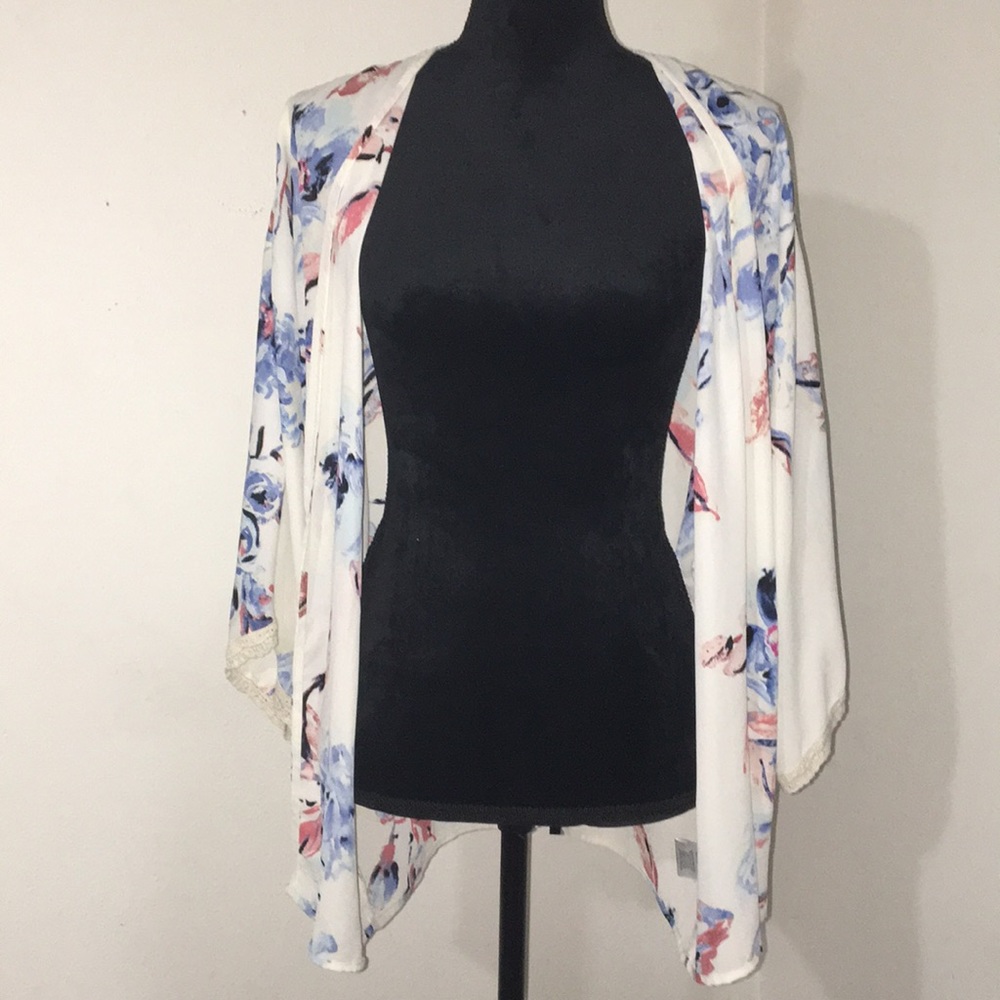 Floral multicolor kimono